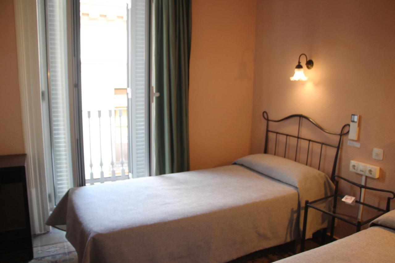 Hotel Peninsular Barcellona Esterno foto