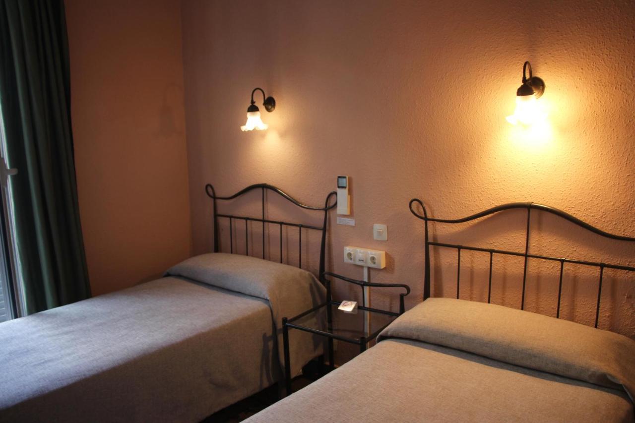 Hotel Peninsular Barcellona Esterno foto