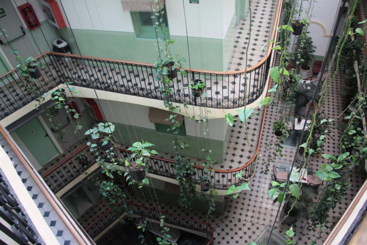 Hotel Peninsular Barcellona Esterno foto