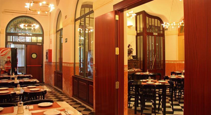 Hotel Peninsular Barcellona Esterno foto